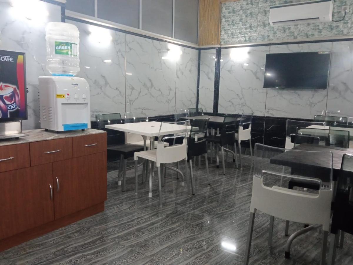 Soukyam Hotel Calcutta Exteriör bild